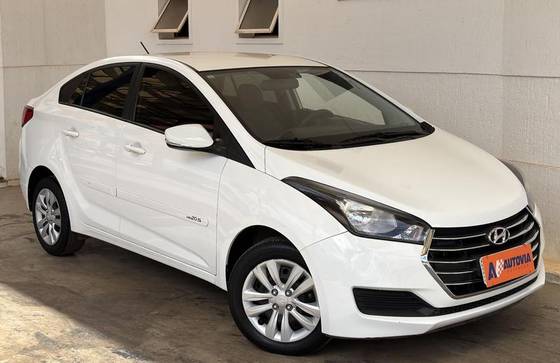 HYUNDAI HB20S 1.6 COMFORT PLUS 16V FLEX 4P AUTOMÁTICO HYUNDAI HB20S 1.6 COMFORT PLUS 16V FLEX 4P AUTOMÁTICO